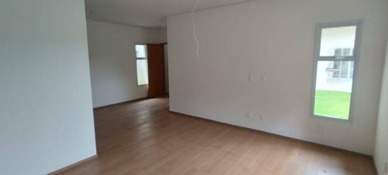 Imagem Casa de Condomínio com 3 Quartos à Venda, 180 m² em Quinta Dos Angicos - Cotia