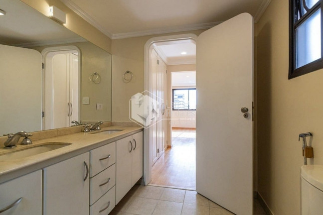 Imagem Apartamento com 3 Quartos à Venda, 209 m² em Itaim Bibi - São Paulo Imagem Apartamento com 3 Quartos à Venda, 209 m² em Itaim Bibi - São Paulo