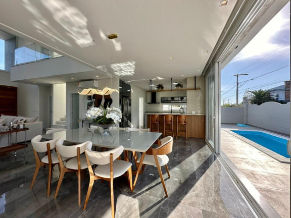 Imagem Casa com 4 Quartos à Venda, 262 m² em Centro - Capao Da Canoa