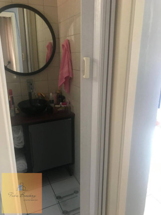 Imagem Apartamento com 2 Quartos à Venda, 50 m² em São Defende - Criciúma