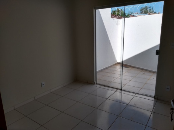 Imagem Casa com 2 Quartos à Venda, 60 m² em Bauru