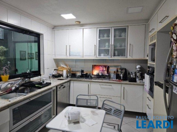 Imagem Sobrado com 4 Quartos à Venda, 389 m² em Vila Bastos - Santo André Imagem Sobrado com 4 Quartos à Venda, 389 m² em Vila Bastos - Santo André