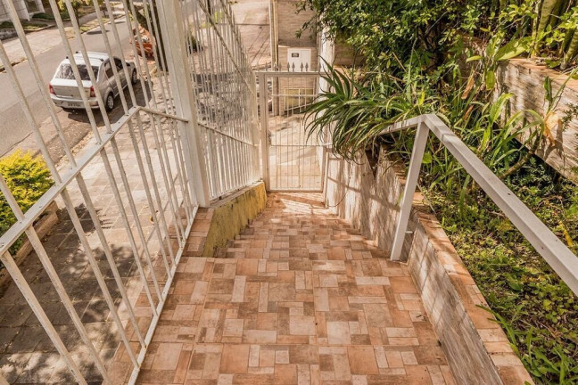 Imagem Casa com 4 Quartos à Venda, 205 m² em Chácara Das Pedras - Porto Alegre Imagem Casa com 4 Quartos à Venda, 205 m² em Chácara Das Pedras - Porto Alegre