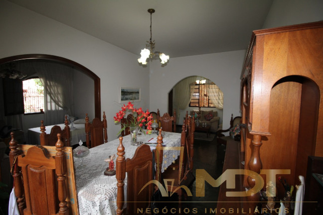 Imagem Casa com 5 Quartos à Venda, 400 m² em Vila Cloris - Belo Horizonte