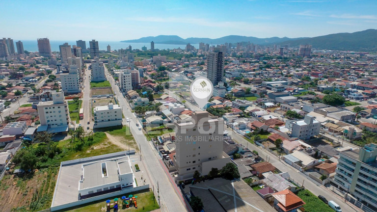 Apartamento à Venda, 71 m² em Perequê - Porto Belo