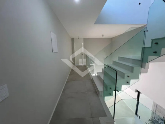 Imagem Casa com 5 Quartos à Venda, 400 m² em Barra Da Tijuca - Rio De Janeiro Imagem Casa com 5 Quartos à Venda, 400 m² em Barra Da Tijuca - Rio De Janeiro