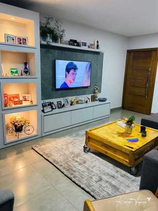 Imagem Casa de Condomínio com 3 Quartos à Venda, 250 m² em Fazenda Petrópolis - Residencial Monte Verde - Goiânia