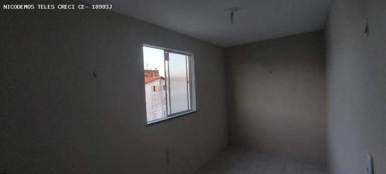 Imagem Apartamento com 2 Quartos à Venda, 43 m² em Parque Albano - Caucaia