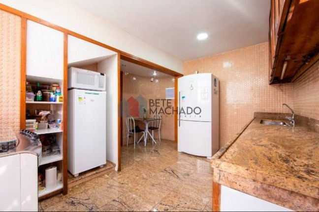 Imagem Casa com 4 Quartos à Venda, 182 m² em Alto - Teresópolis