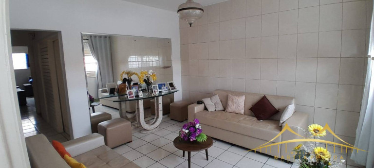 Imagem Casa com 4 Quartos à Venda, 250 m² em Lagoa Nova - Natal Imagem Casa com 4 Quartos à Venda, 250 m² em Lagoa Nova - Natal