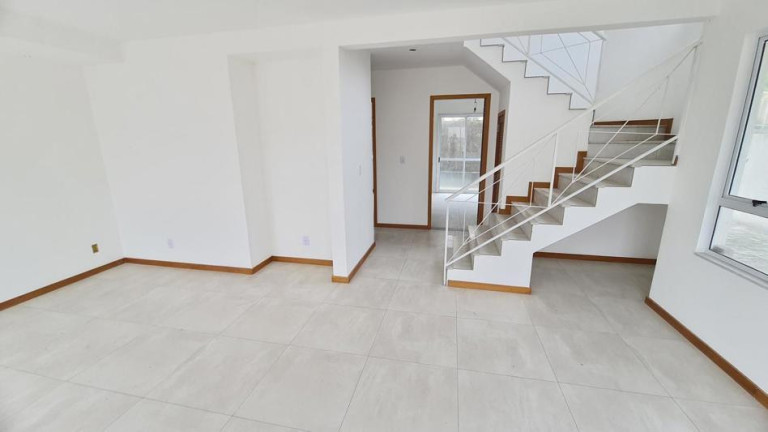 Imagem Casa com 4 Quartos à Venda, 128 m² em Vargem Grande - Teresópolis