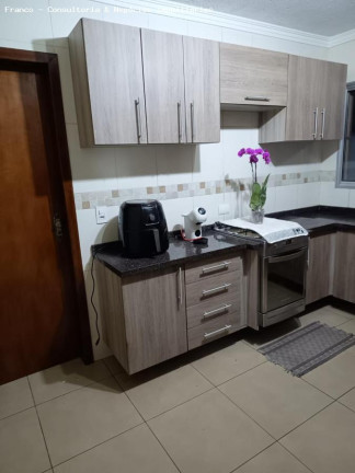 Imagem Casa com 4 Quartos à Venda, 200 m² em Alves Dias - São Bernardo Do Campo