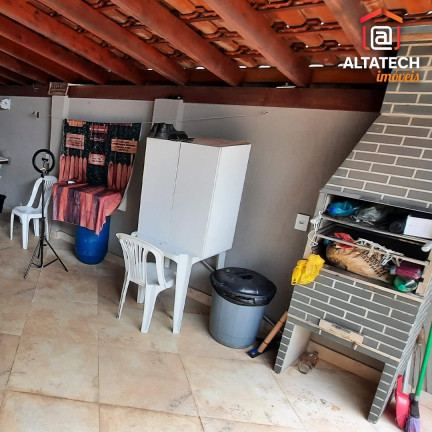 Imagem Sobrado com 3 Quartos à Venda, 180 m² em Loteamento Residencial Santa Clara Ii - Poços De Caldas