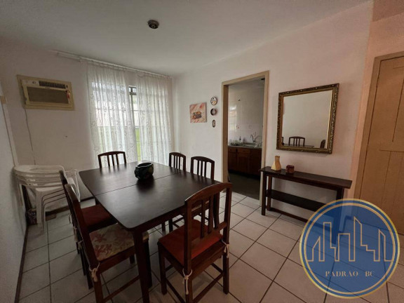 Imagem Apartamento com 3 Quartos para Temporada, 135 m² em Centro - Balneário Camboriú Imagem Apartamento com 3 Quartos para Temporada, 135 m² em Centro - Balneário Camboriú