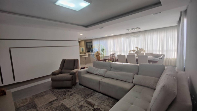 Imagem Apartamento com 3 Quartos à Venda, 236 m² em Pioneiros - Balneário Camboriú Imagem Apartamento com 3 Quartos à Venda, 236 m² em Pioneiros - Balneário Camboriú