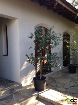 Imagem Casa com 3 Quartos à Venda, em São Geraldo - Poços De Caldas Imagem Casa com 3 Quartos à Venda, em São Geraldo - Poços De Caldas