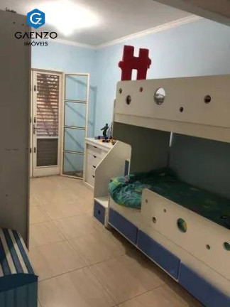 Imagem Sobrado com 3 Quartos à Venda, 244 m² em Km 18 - Osasco