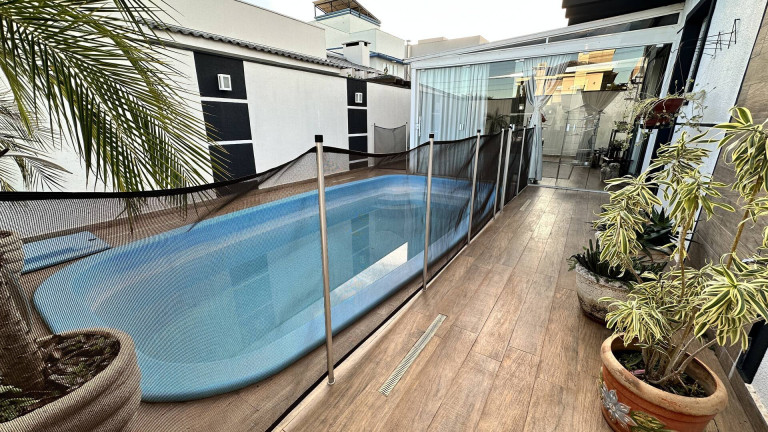 Imagem Casa com 3 Quartos à Venda, 303 m² em Klp - Foz Do Iguaçu Imagem Casa com 3 Quartos à Venda, 303 m² em Klp - Foz Do Iguaçu