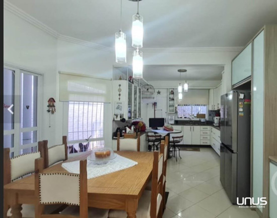 Imagem Casa com 4 Quartos à Venda, 255 m² em Santa Mônica - Florianópolis