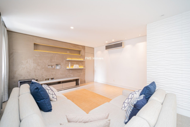 Imagem Imóvel com 2 Quartos à Venda, 130 m² em Vila Olímpia - São Paulo