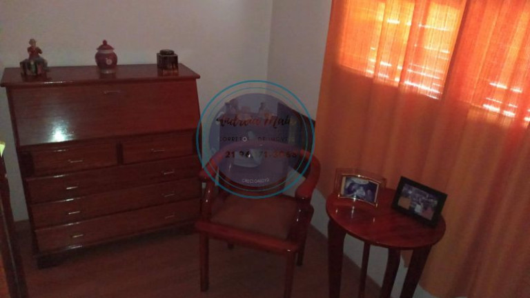Imagem Casa com 4 Quartos à Venda, 200 m²