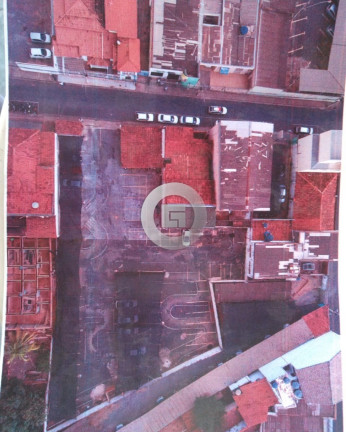 Terreno à Venda, 2.069 m² em Centro - Montes Claros