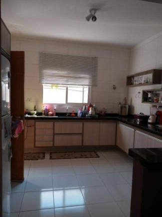 Imagem Sobrado com 3 Quartos à Venda, 121 m² em Vila Areao - Taubaté Imagem Sobrado com 3 Quartos à Venda, 121 m² em Vila Areao - Taubaté