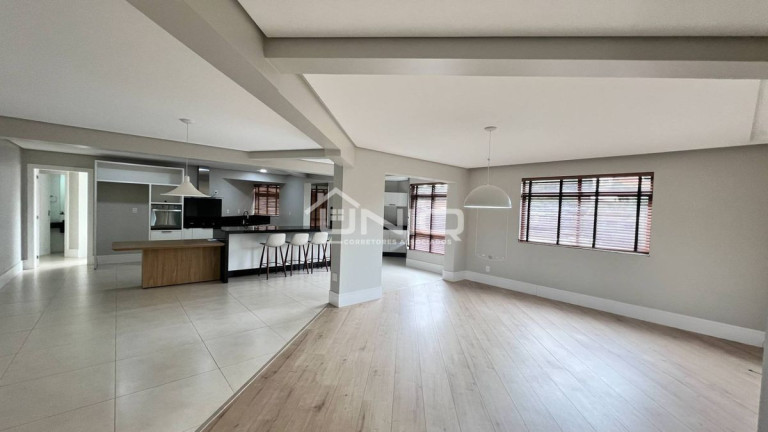 Apartamento com 3 Quartos à Venda, 282 m² em Brasília - Pato Branco