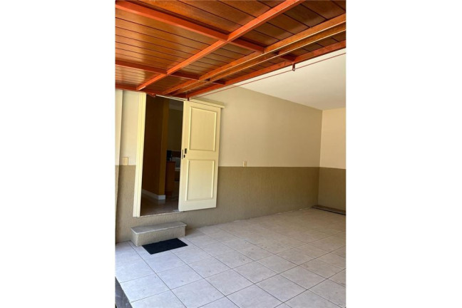 Imagem Casa com 4 Quartos à Venda, 330 m² em Nonoai - Porto Alegre
