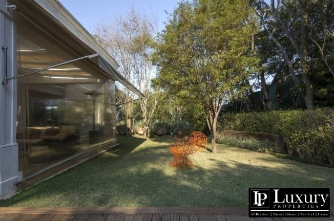 Imagem Casa de Condomínio com 5 Quartos à Venda, em Real Parque - São Paulo Imagem Casa de Condomínio com 5 Quartos à Venda, em Real Parque - São Paulo