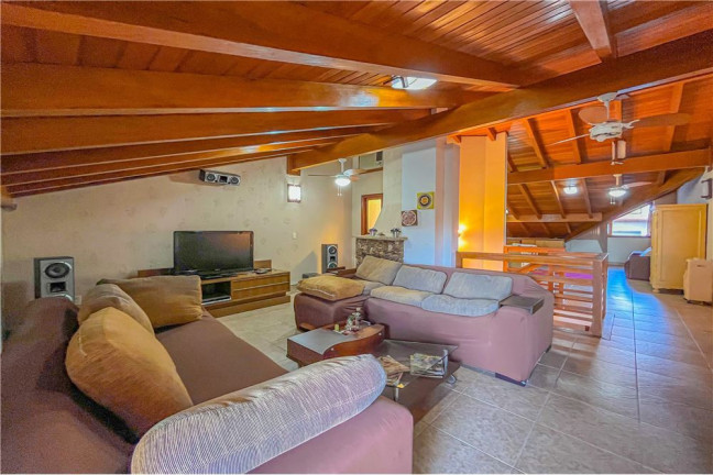 Imagem Casa com 3 Quartos à Venda, em Jardim Itu - Porto Alegre Imagem Casa com 3 Quartos à Venda, em Jardim Itu - Porto Alegre