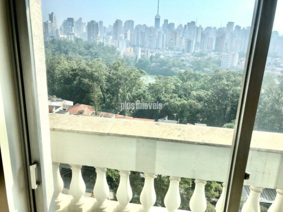 Apartamento com 3 Quartos à Venda, 200 m² em Aclimação - São Paulo