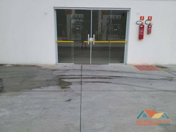 Sala Comercial para Alugar, 112 m² em Centro - Caraguatatuba