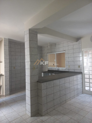Casa com 2 Quartos à Venda, 108 m² em Vila Tibério - Ribeirão Preto