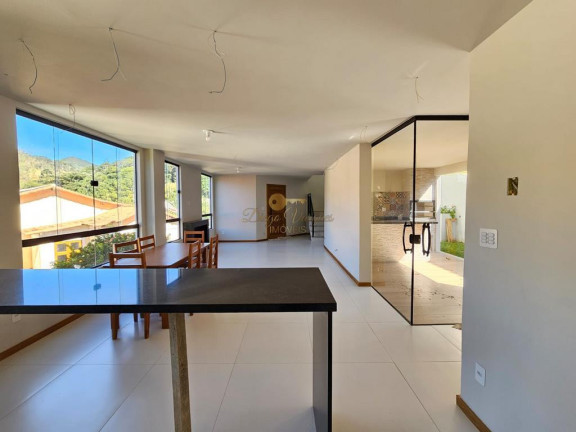 Imagem Casa com 3 Quartos à Venda, 200 m² em Vargem Grande - Teresópolis