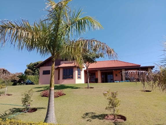 Imagem Chácara com 3 Quartos à Venda, 2.100 m² em Ortizes - Piedade