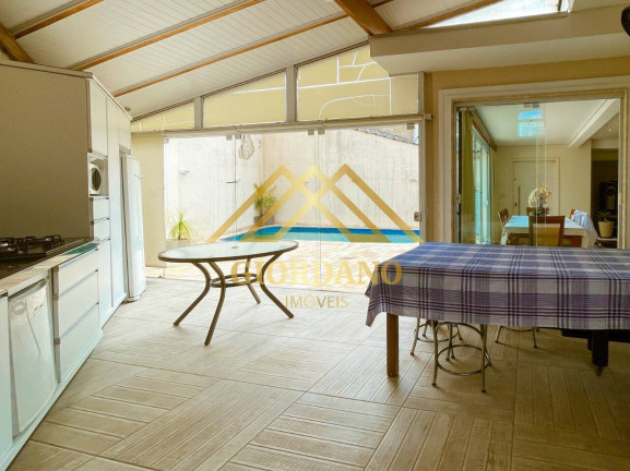 Imagem Casa com 3 Quartos à Venda, 360 m² em Canto Do Forte - Praia Grande Imagem Casa com 3 Quartos à Venda, 360 m² em Canto Do Forte - Praia Grande