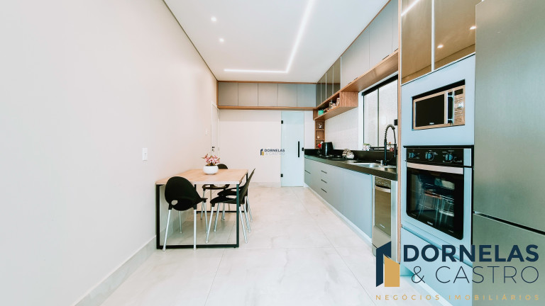 Imagem Casa com 3 Quartos à Venda, 400 m² em Park Way - Brasília Imagem Casa com 3 Quartos à Venda, 400 m² em Park Way - Brasília