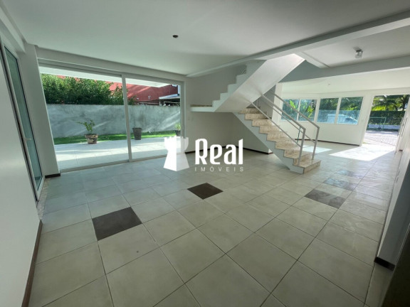 Imagem Casa com 4 Quartos à Venda, 550 m² em Busca Vida - Camaçari Imagem Casa com 4 Quartos à Venda, 550 m² em Busca Vida - Camaçari