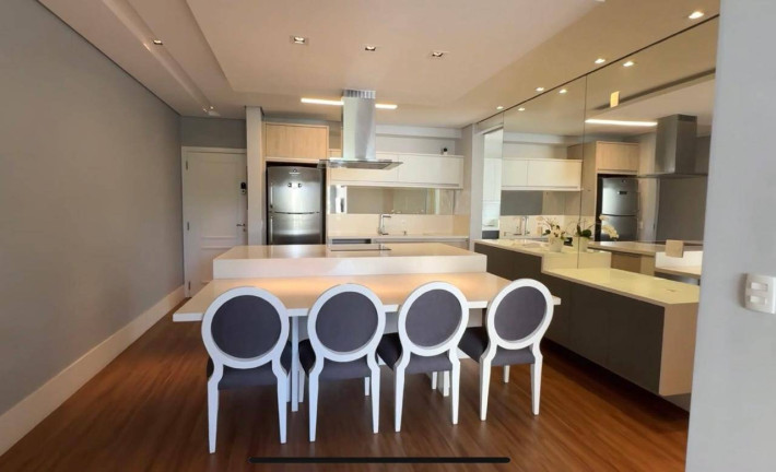 Imagem Casa com 2 Quartos à Venda, 100 m² em Tamboré - Santana De Parnaíba Imagem Casa com 2 Quartos à Venda, 100 m² em Tamboré - Santana De Parnaíba