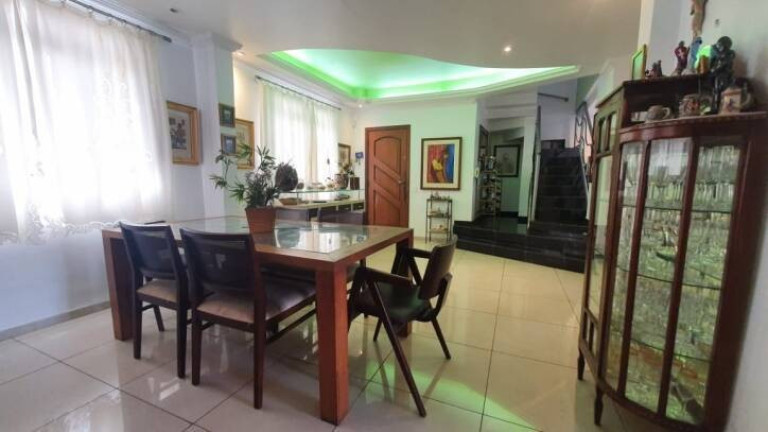 Imagem Casa com 4 Quartos à Venda, 357 m² em Santa Terezinha - Belo Horizonte Imagem Casa com 4 Quartos à Venda, 357 m² em Santa Terezinha - Belo Horizonte