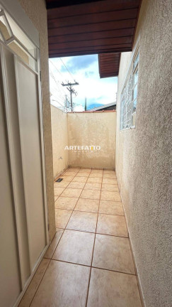 Imagem Casa com 3 Quartos à Venda, 200 m²
