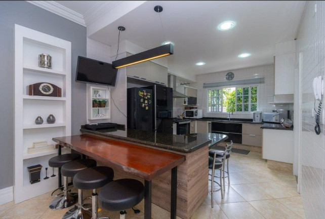 Imagem Casa com 3 Quartos à Venda, 419 m² em Santa Felicidade - Curitiba Imagem Casa com 3 Quartos à Venda, 419 m² em Santa Felicidade - Curitiba