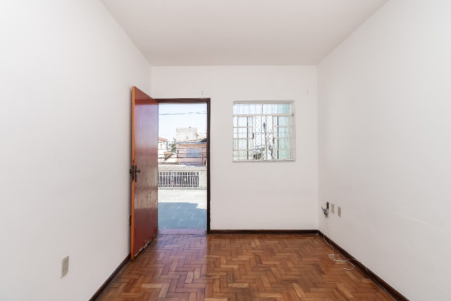 Imagem Sobrado com 3 Quartos à Venda, 150 m² em Burgo Paulista - São Paulo