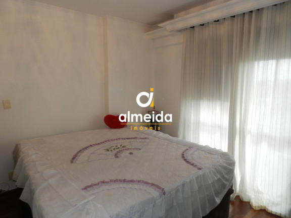 Imagem Apartamento com 3 Quartos à Venda, 178 m² em Nossa Senhora Medianeira - Santa Maria