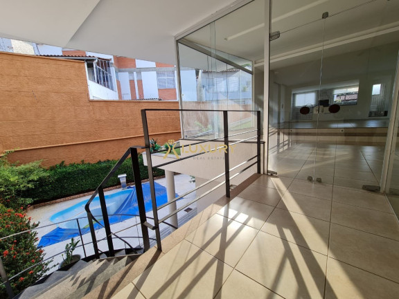 Imagem Imóvel com 6 Quartos à Venda,  em Vila Paris - Belo Horizonte