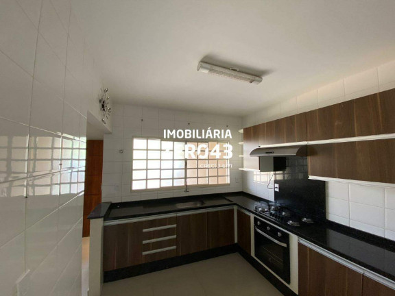 Casa com 2 Quartos à Venda, 130 m² em Jardim Continental - Londrina