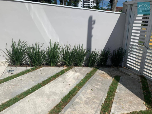 Imagem Casa com 2 Quartos à Venda, 96 m²