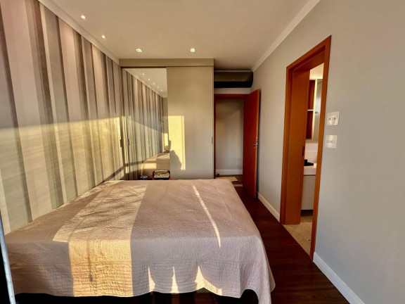 Imagem Apartamento com 3 Quartos à Venda, 130 m² em Embaré - Santos