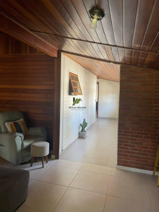 Imagem Casa com 3 Quartos à Venda, 182 m²